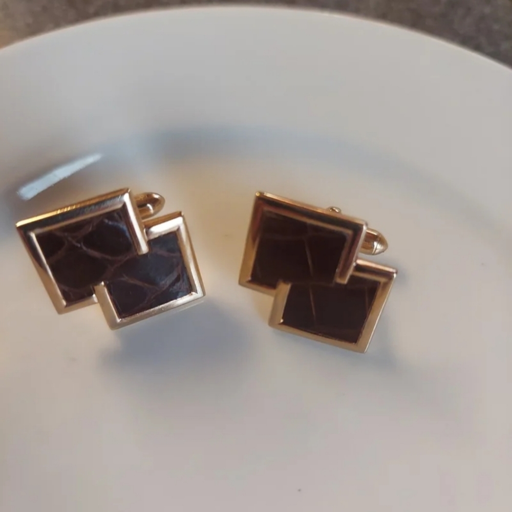 VINTAGE SWANK GOLDTONE BROWN LEATHER CUFFLINKS 4TH GEN OWNED EUC